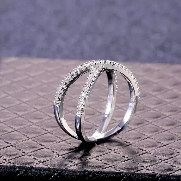 X shape ring - Picture 3 of 6